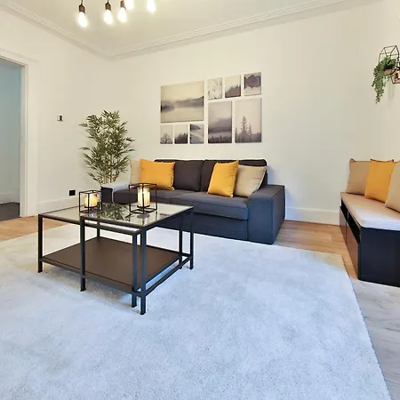 Apartament Moderne Et Spacieux, Pres Du Centre De *