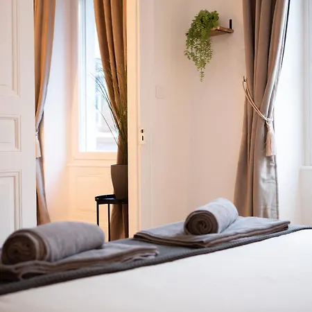 Moderne Et Spacieux, Pres Du Centre De Apartament