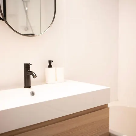 Apartament Moderne Et Spacieux, Pres Du Centre De